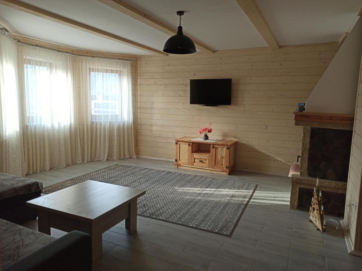 Brand New 2020 Specious Apartment Druzi 2 Palyanytsya Exterior foto