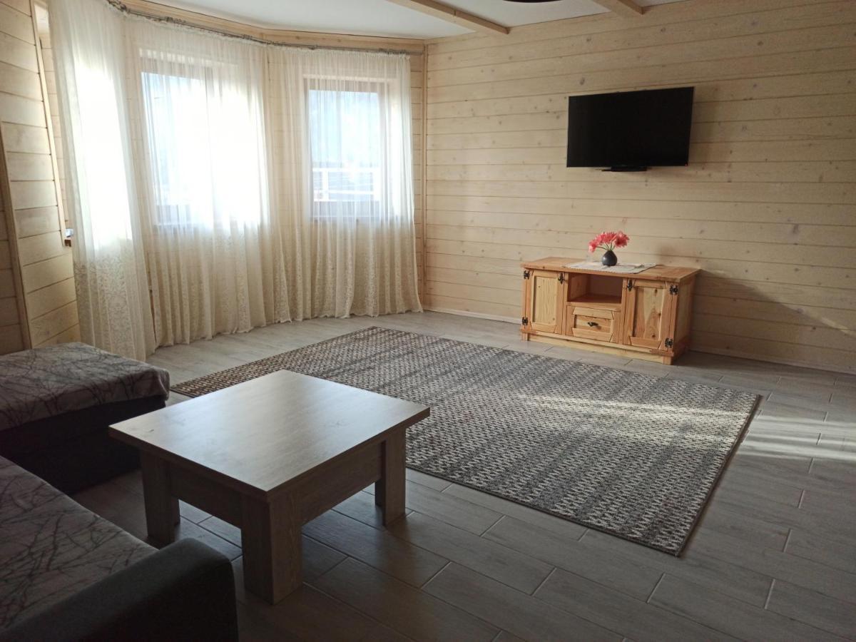 Brand New 2020 Specious Apartment Druzi 2 Palyanytsya Exterior foto